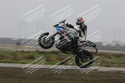 media/Nov-29-2025-TrackDaz (Sat) [[10ae2d9bce]]/A Group/Session 4 (Wheelie Bump)/